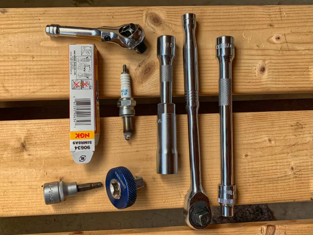 CRF250 Rally 点火プラグ交換 工具
