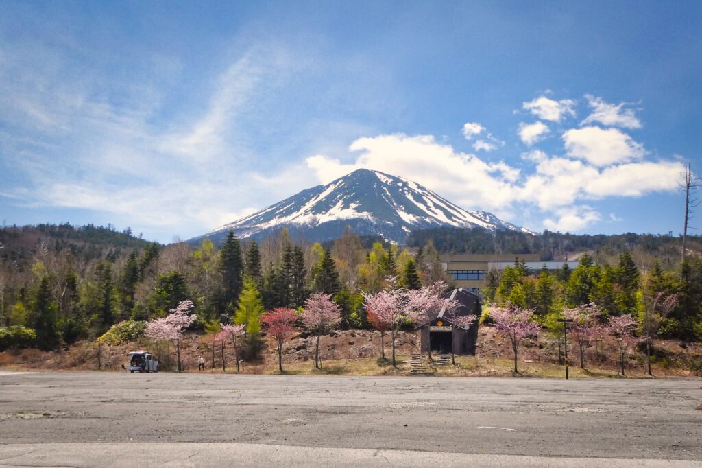 御嶽山 飛騨御嶽尚子 ボルダーロード碑