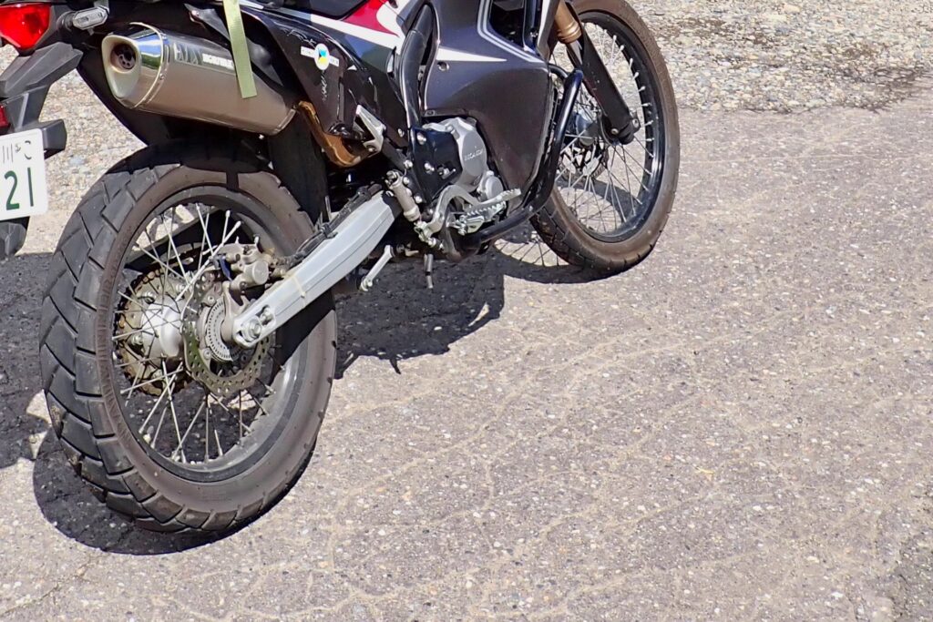 バイク旅最終日のタイヤ